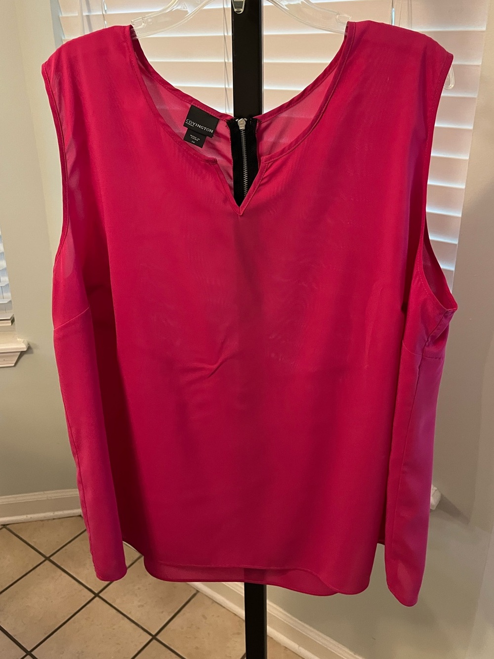NWOT Covington Sleeveless V-Neck Top — Hot Pink 2x w/ Zipper in back.